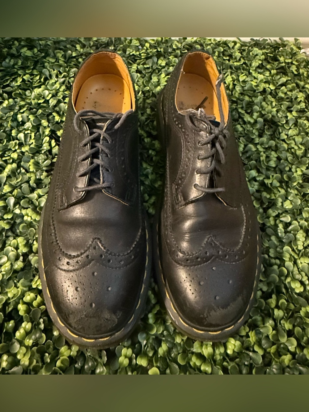 Dr Marten Classic Black Wingtip Men's Dress Shoes EU 41 Men 8 Women 9